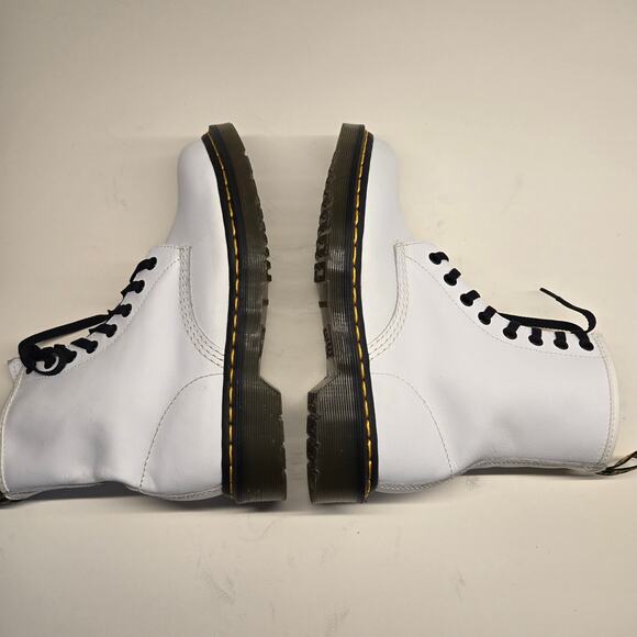 Doc Martens Women's 1460 8-Eye Lace-Up Combat Boot in White Leather, US 7, EU 38 - Picture 2 of 11